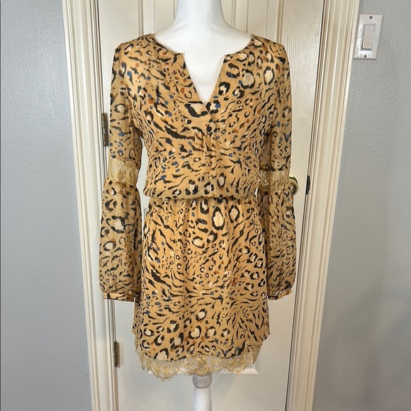 WHBM LS Soft Blouson Leopard Print Dress | Size 4 | NWT - Picture 2 of 8